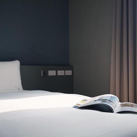 Hotel Leisure 台中輕行旅 Exterior foto